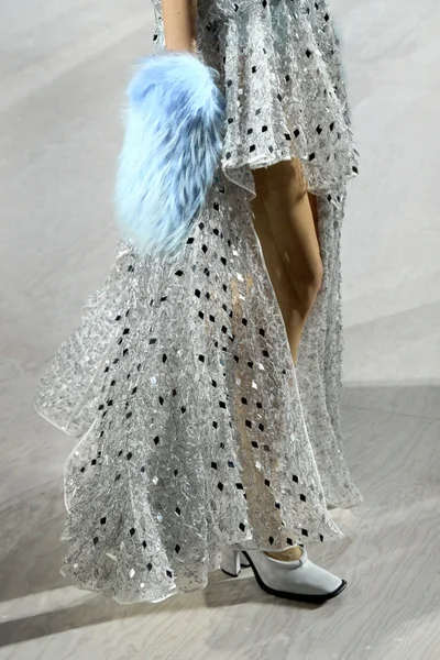 Look 29